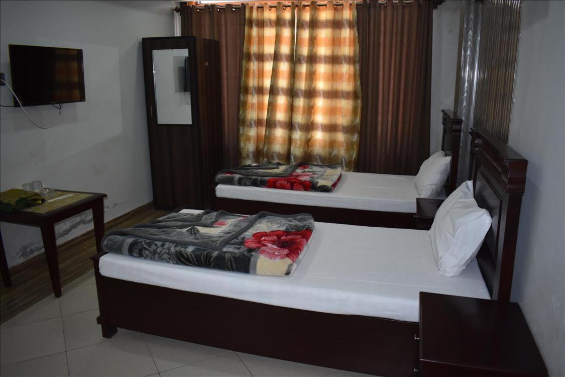 Hotel Kashmir Inn راوالبيندي المظهر الخارجي الصورة